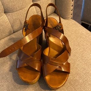 Wedge sandals